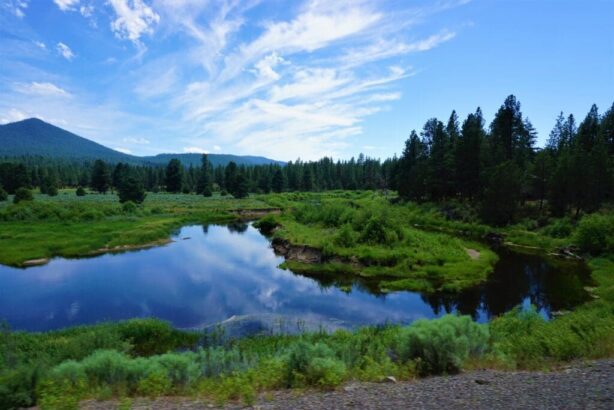 4.79 ACRES IN KLAMATH COUNTY, OREGON ~ GORGEOUS MINI RANCH IN THE MOUNTAINS WITH TREES, VIEWS AND WIDE OPEN SPACES